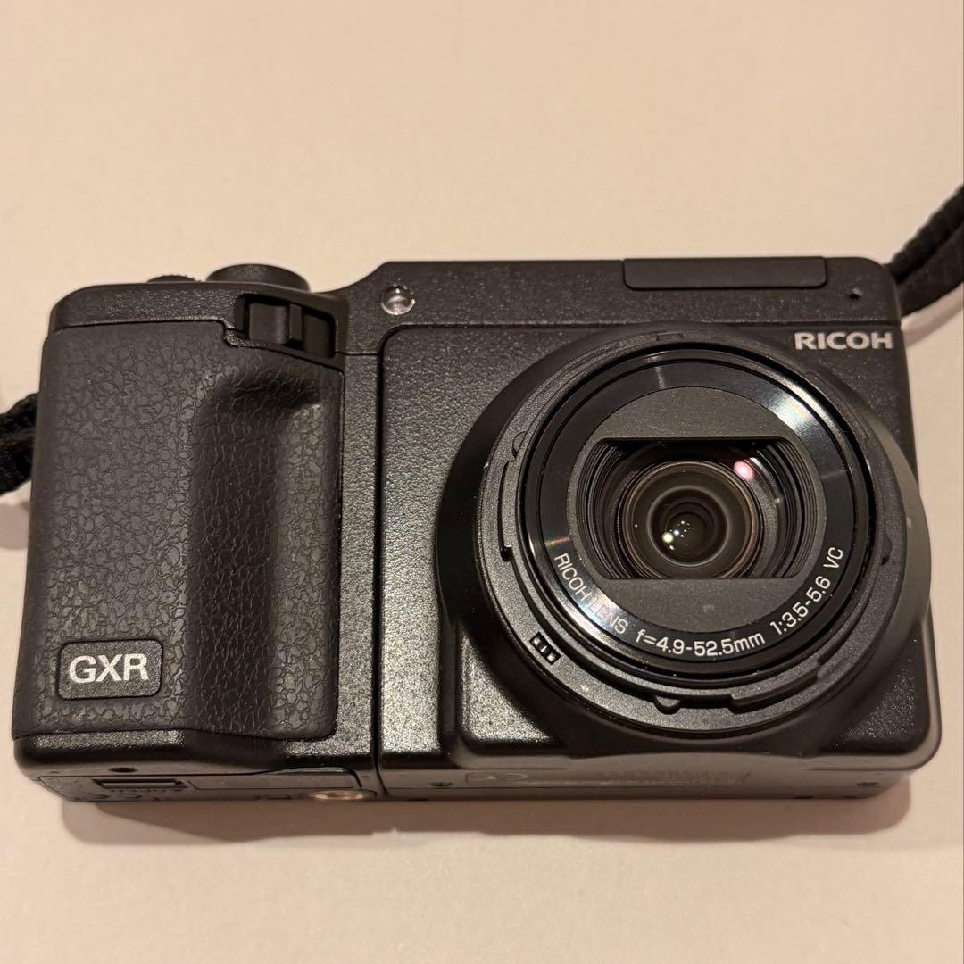 RICOH GXR +P10+オートレンズキャップ デジカメ