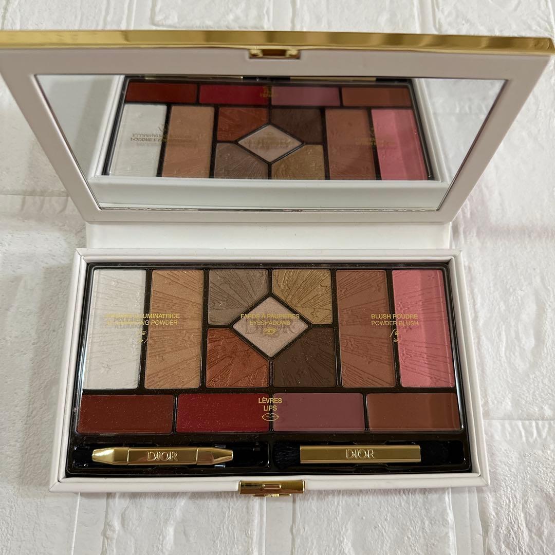 ウィス様クチュール マルチユース パレット (ホリデーコレクション 2025