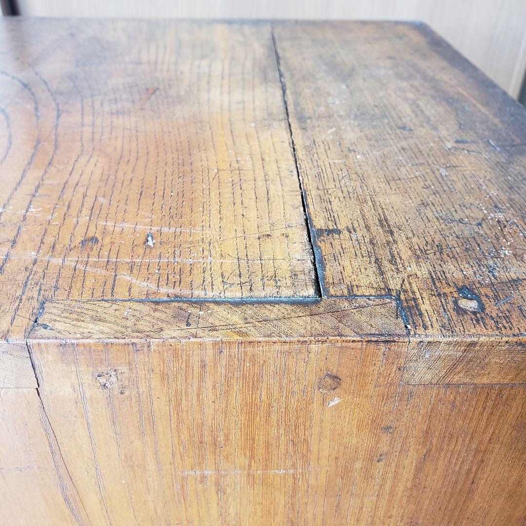 古い木製の引出し　アンティーク　木製　チェスト　古銅　ドロワー　欅　無垢　古家具