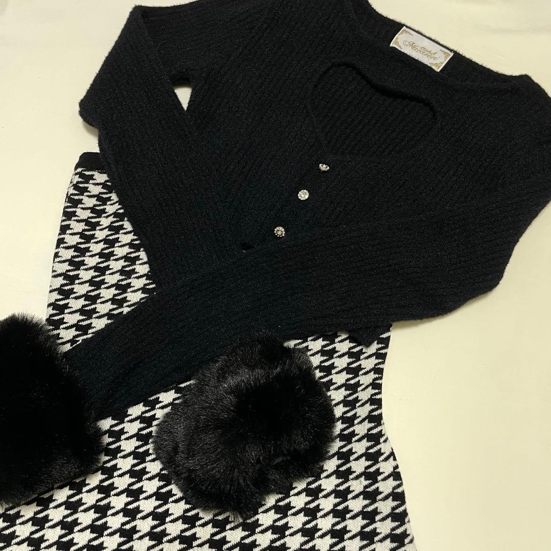 michellMacaron ハートカットニットワンピース ブラック×ホワイト