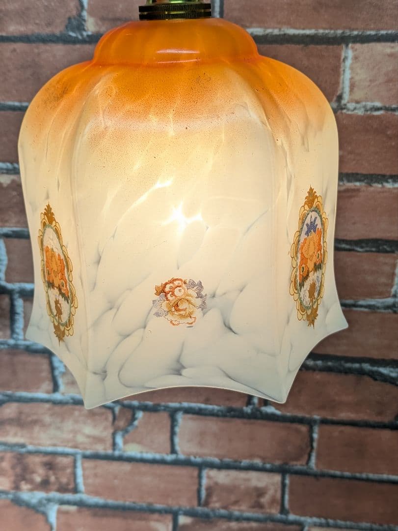 イギリス アンティーク ペンダントライト ガラスシェード 黄 配線、電球付き