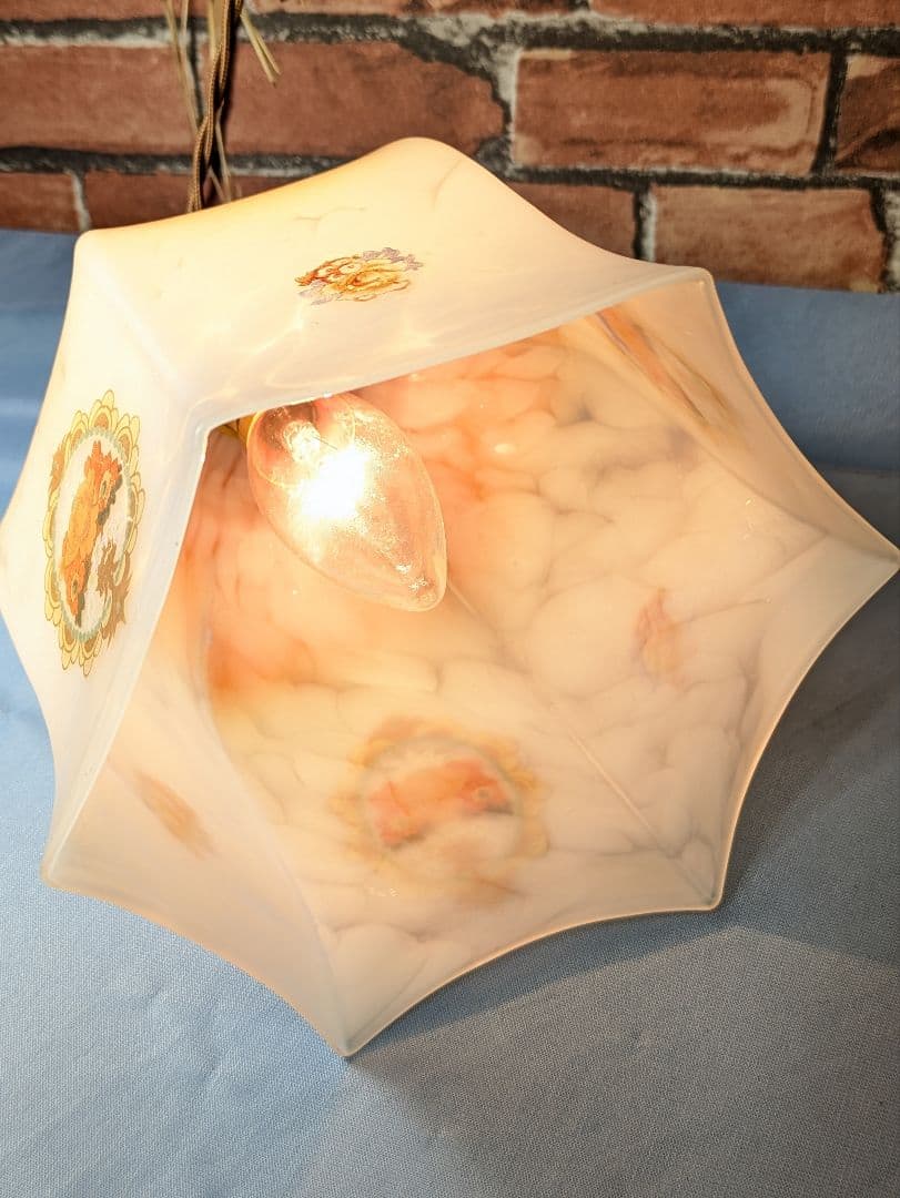 イギリス アンティーク ペンダントライト ガラスシェード 黄 配線、電球付き