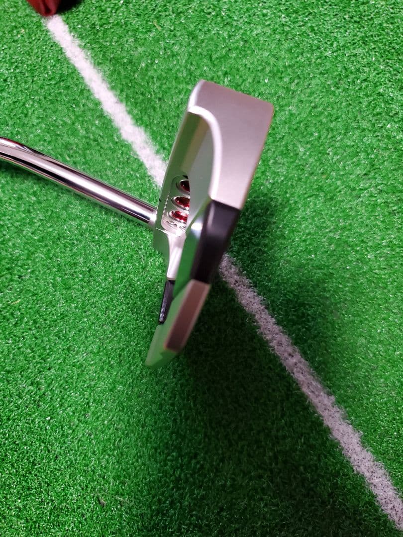 スコッティキャメロン　スタジオスタイル　ファストバック　2025