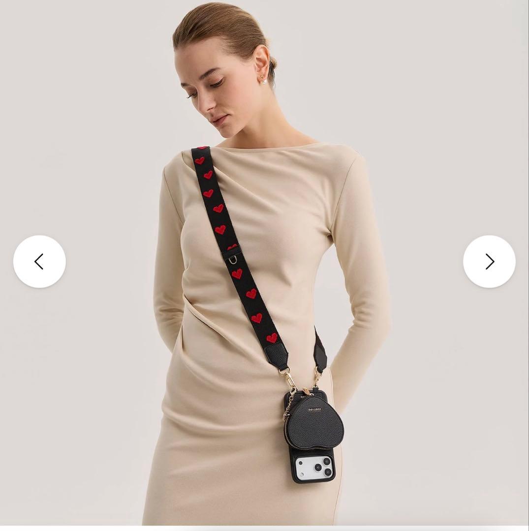 可愛い‼️美品‼️CUSTYPE ハート型ポーチ付きiPhoneケース