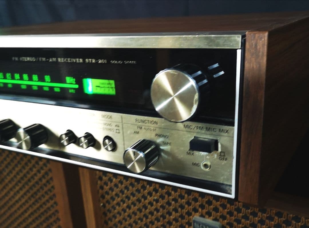 ラジオ・コンポ SONY STR-201 FM /AM STEREO RECEIVER