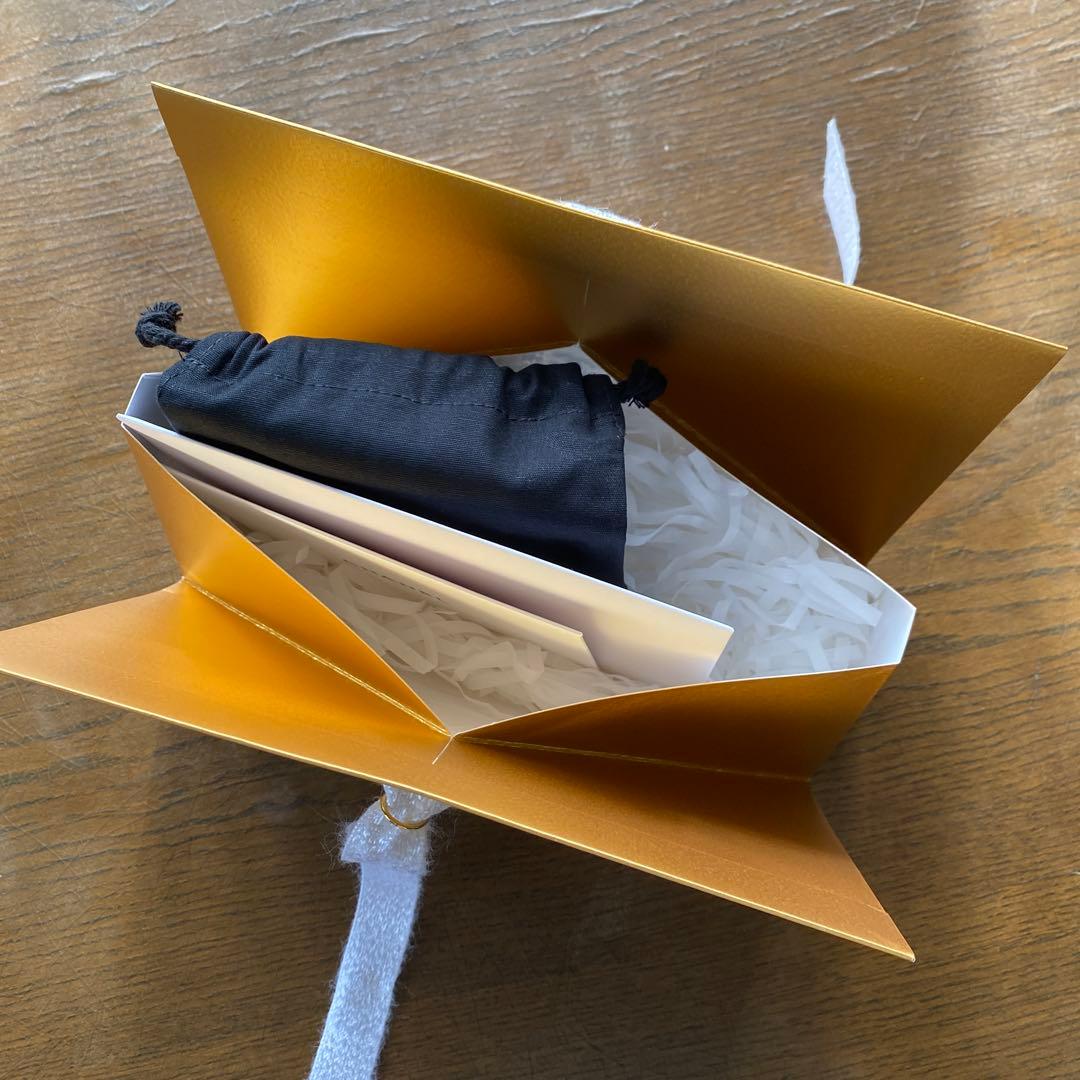 CHANEL シャネル 2024クリスマス限定ラッピング チャーム 香水サンプル