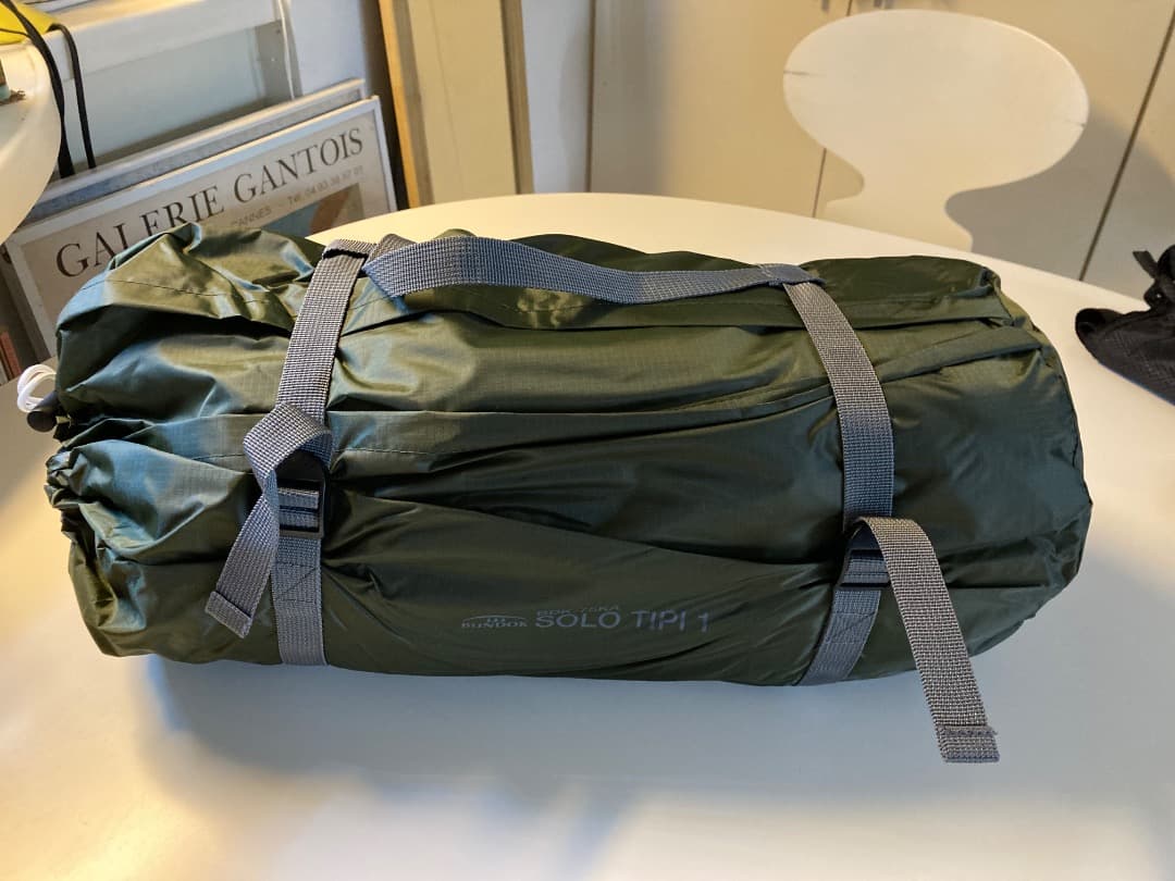 【最終値下げ！お得な4点セット】ソロ ティピー、二股ポール、Gシート、タープ