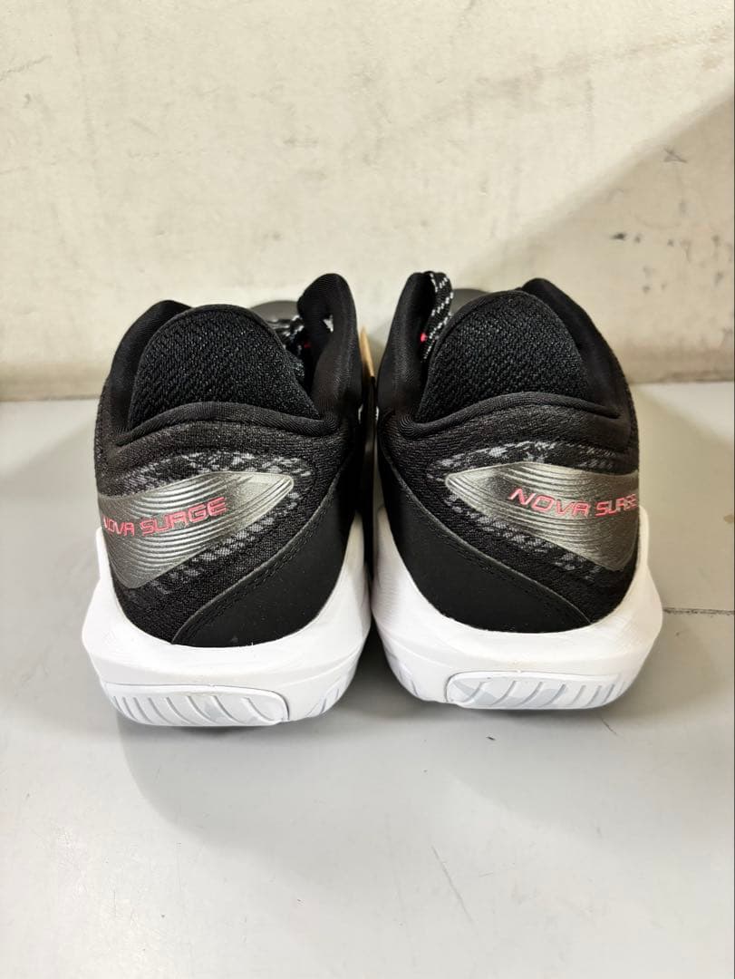 【お年玉価格】NOVA SURGE LOW 001カラー 27.0㎝