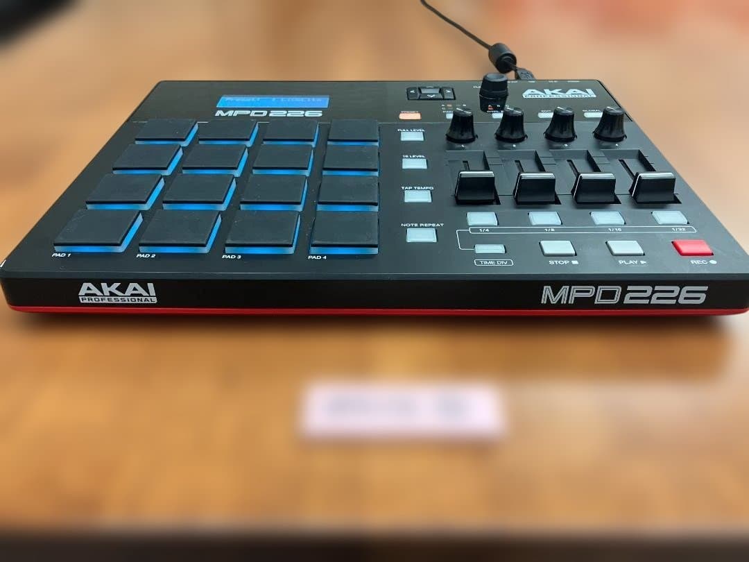 AKAI MPD226 ②