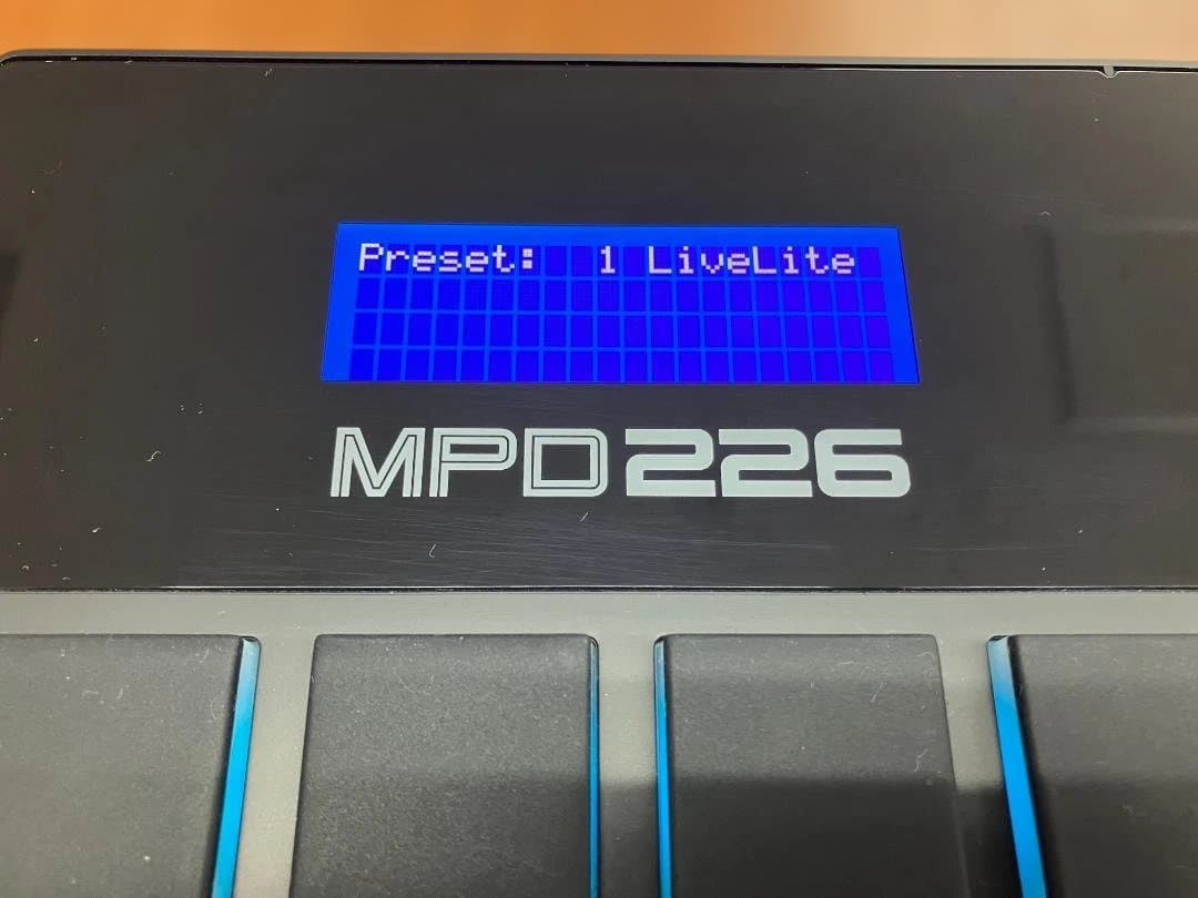 AKAI MPD226 ②