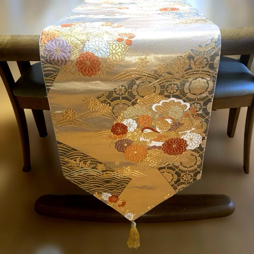 table runner 金彩唐織花丸 帯リメイク 正絹 - メルカリ