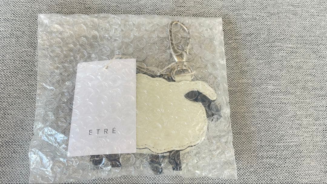 ETRE 羊型レザーキーホルダー　OHGA