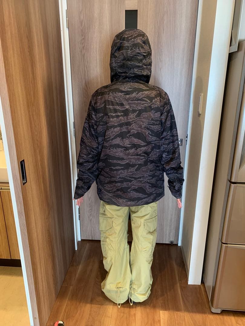 Burton スノーウェア　迷彩とカーゴパンツ上下セット　最終値下げ