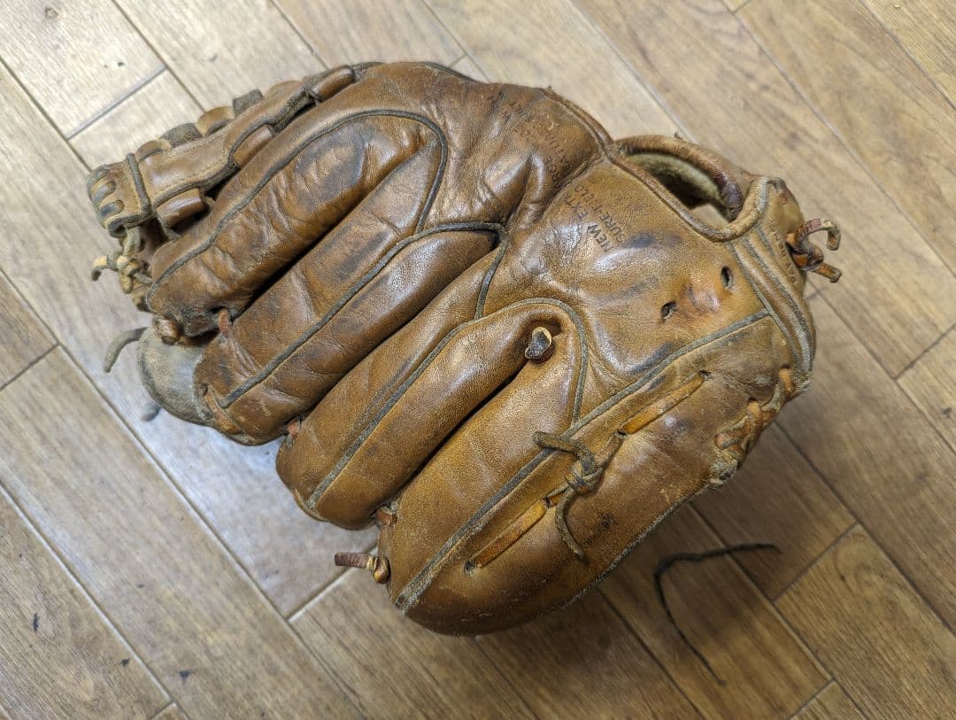 MIZUNO　ビンテージ硬式グローブ　WORLD WIN