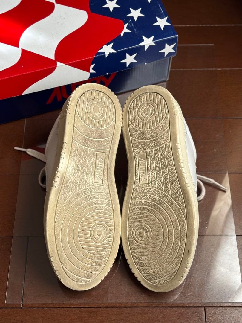 【AUTRY（オートリー）】MEDALIST LOW WHITE 36