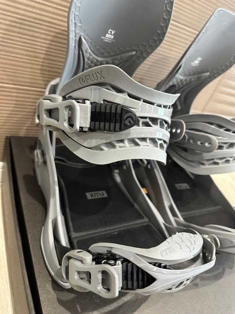 FLUX CV 23-24スノーボードビンディング グレー