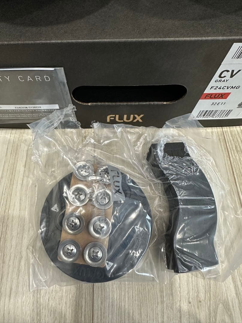 FLUX CV 23-24スノーボードビンディング グレー