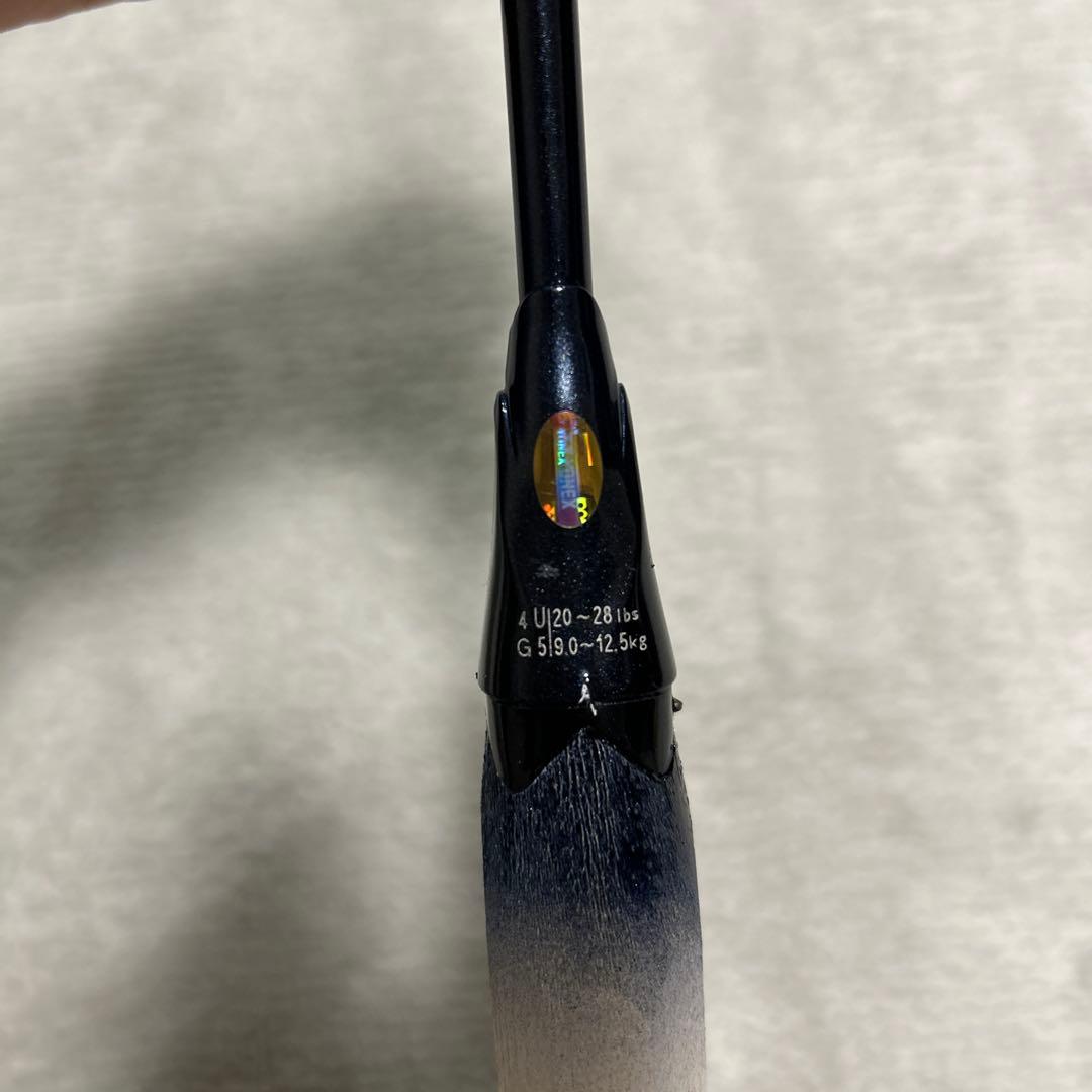 折れてるバドミントンラケット YONEX ASTROX99PRO