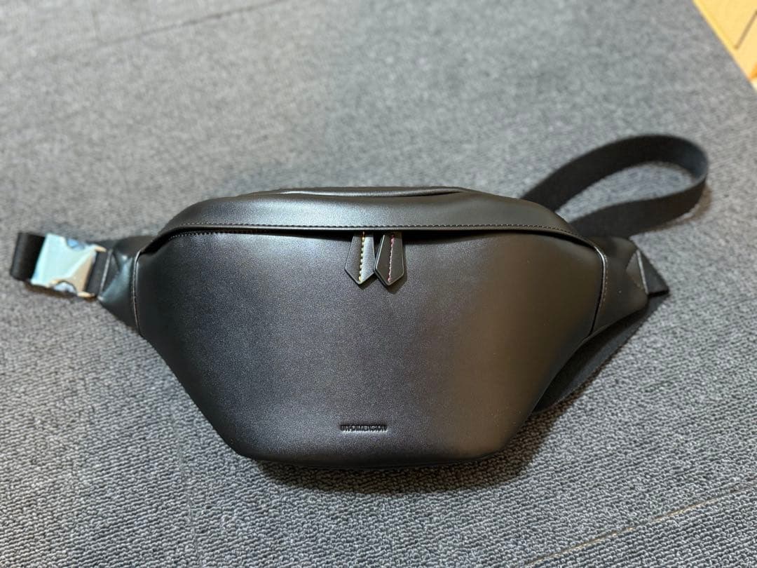 にじさんじ 戌亥とこ ダブルファスナーボディバッグ UN-DIMENSION