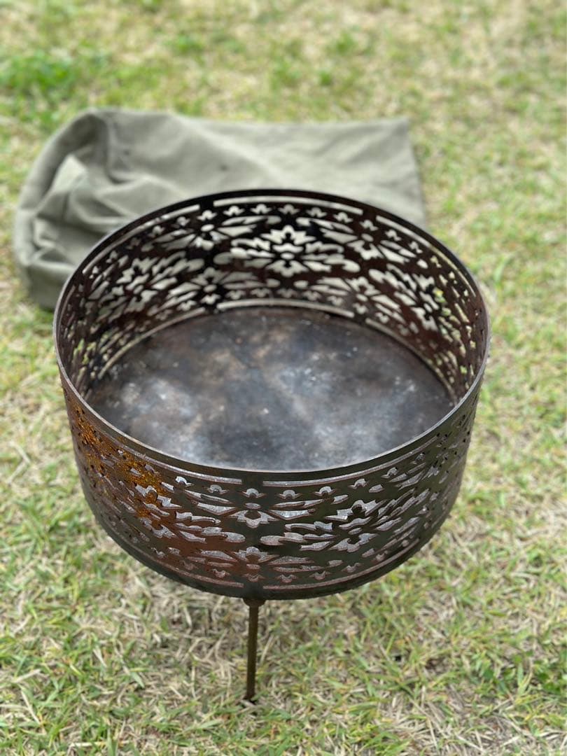 【週末セール！！】山賊マウンテン マウンコム 焚き火台