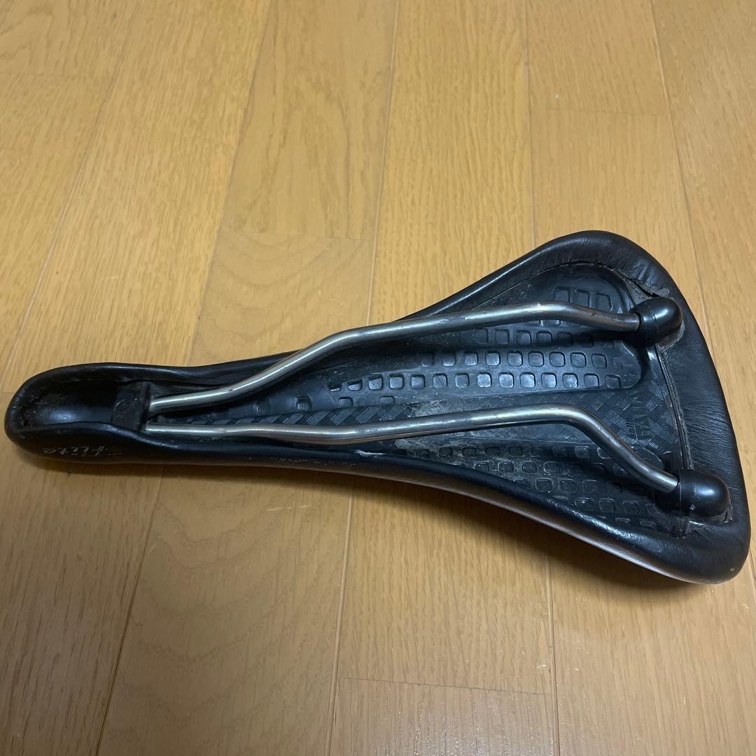 当時物！セライタリア フライトチタニウム サドル