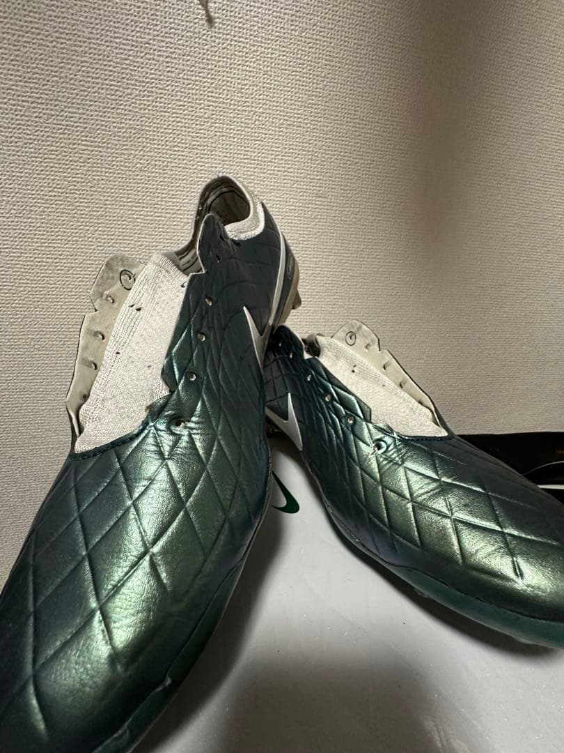 Nike Tiempo メタリックグリーン シューズ