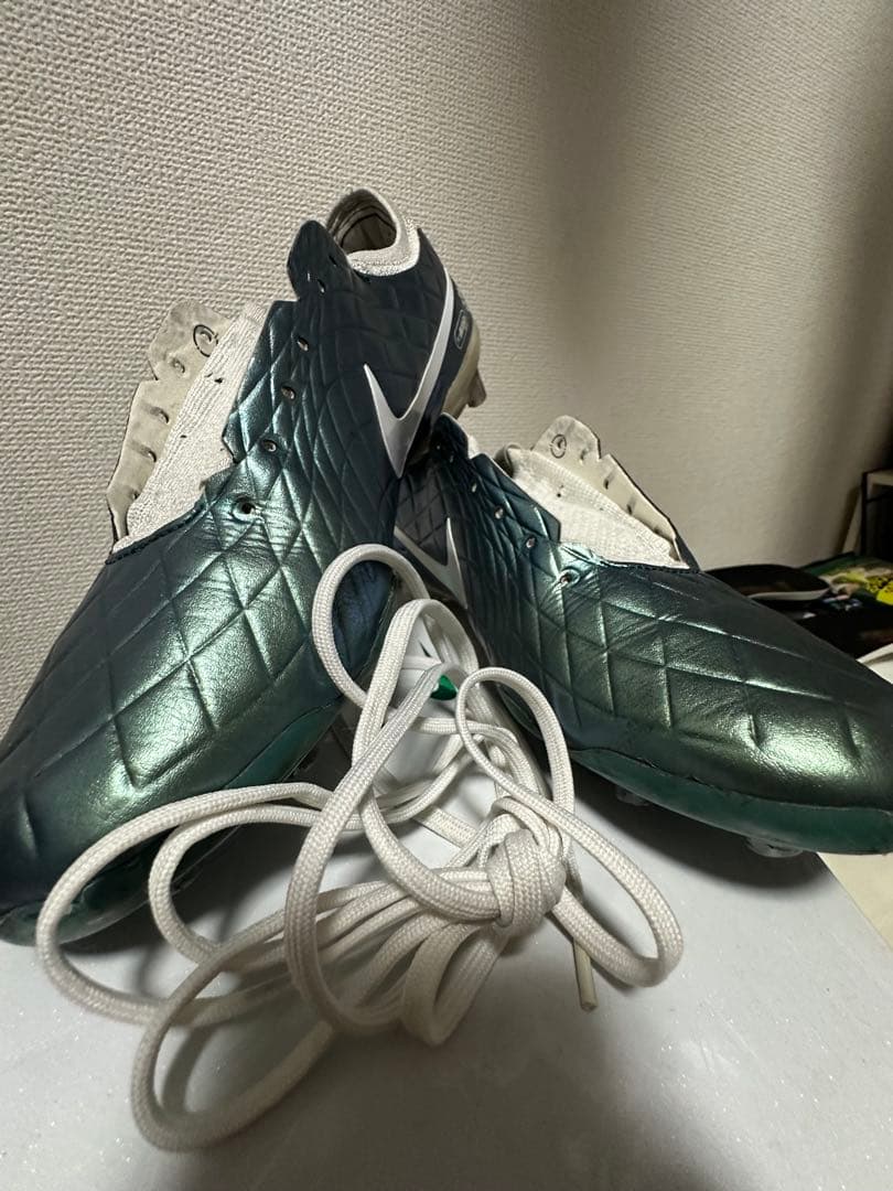 Nike Tiempo メタリックグリーン シューズ