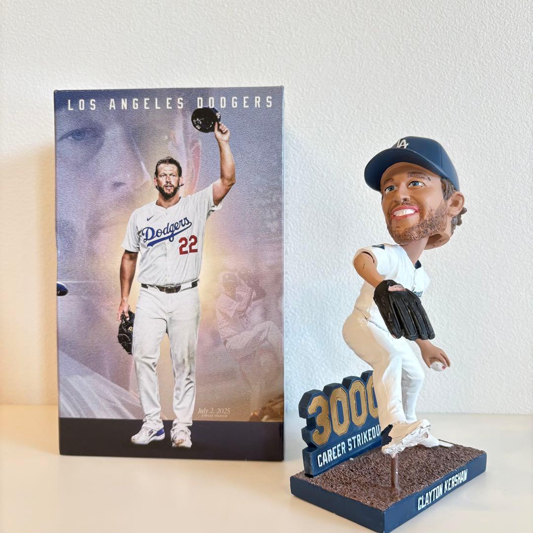 入手困難品】クレイトン・カーショー3000奪三振記念ボブルヘッド（来場
