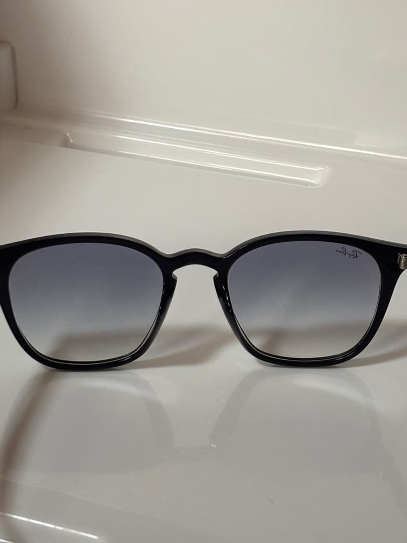 ★大人気モデル★RB4258-F 601/19 ★啓之輔さん着用★RayBan★