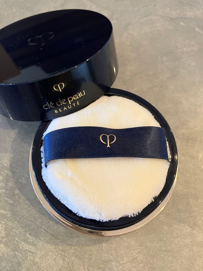 クレ・ド・ポー ボーテ プードルトランスパラントｎ Ｍ　1 ライト