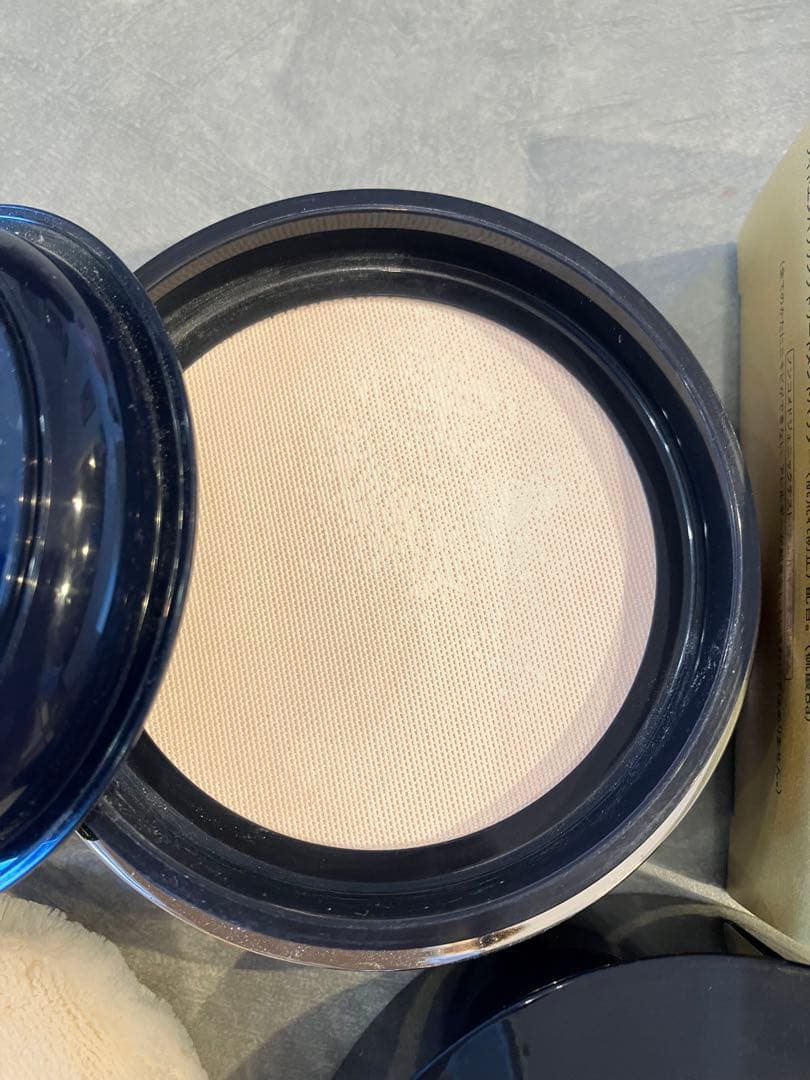 クレ・ド・ポー ボーテ プードルトランスパラントｎ Ｍ　1 ライト