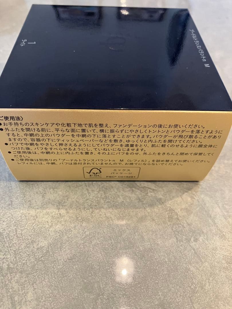 クレ・ド・ポー ボーテ プードルトランスパラントｎ Ｍ　1 ライト