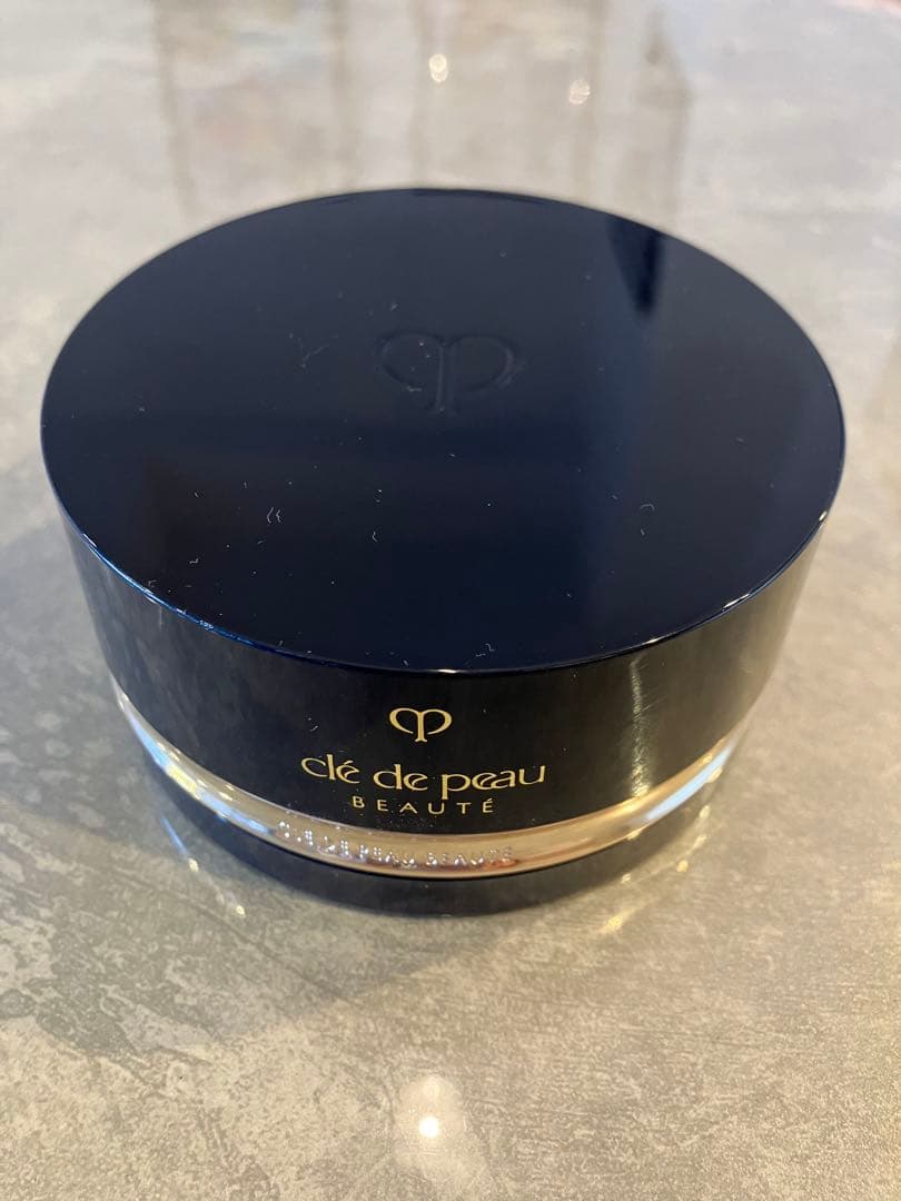 クレ・ド・ポー ボーテ プードルトランスパラントｎ Ｍ　1 ライト