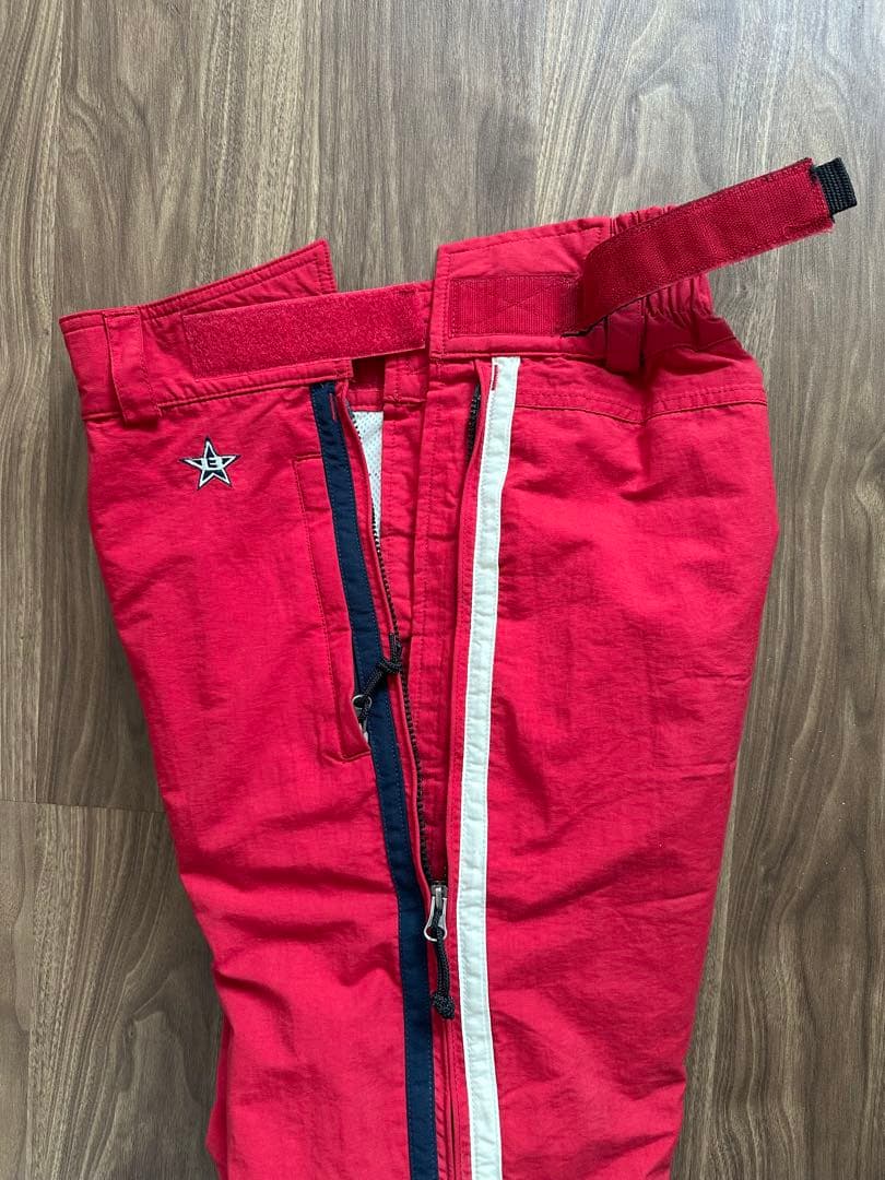 BURTON スノーボードパンツ（ウィメンズ)美品