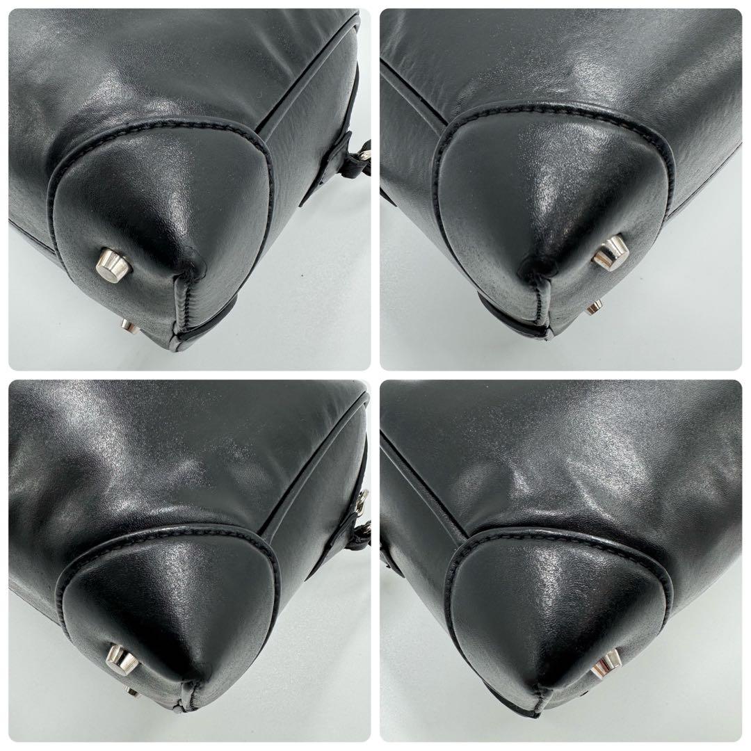 GIVENCHY スター 星 レザー ショルダーバッグ ハンドバッグ ブラック