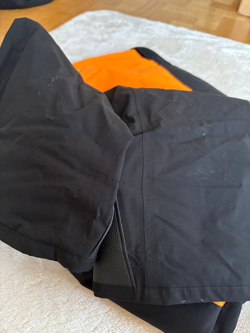 ROSSIGNOL スキーウェア 黒/オレンジ　上下セット