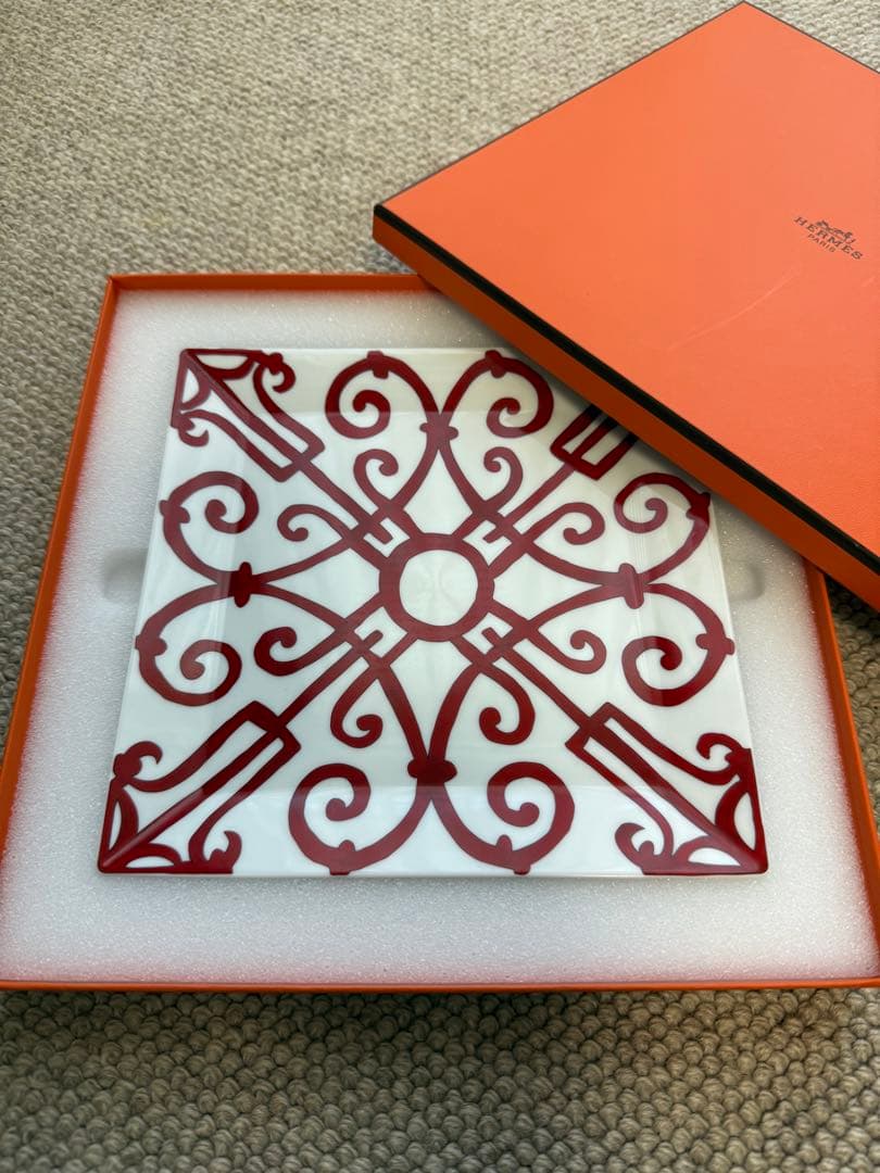 《値下げ》超美品HERMESカレ　ガダルキヴィール 19.5センチ５枚有ります