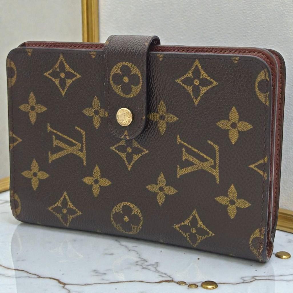 ルイヴィトン ポルト パピエジップ ラウンドファスナー 二つ折り財布