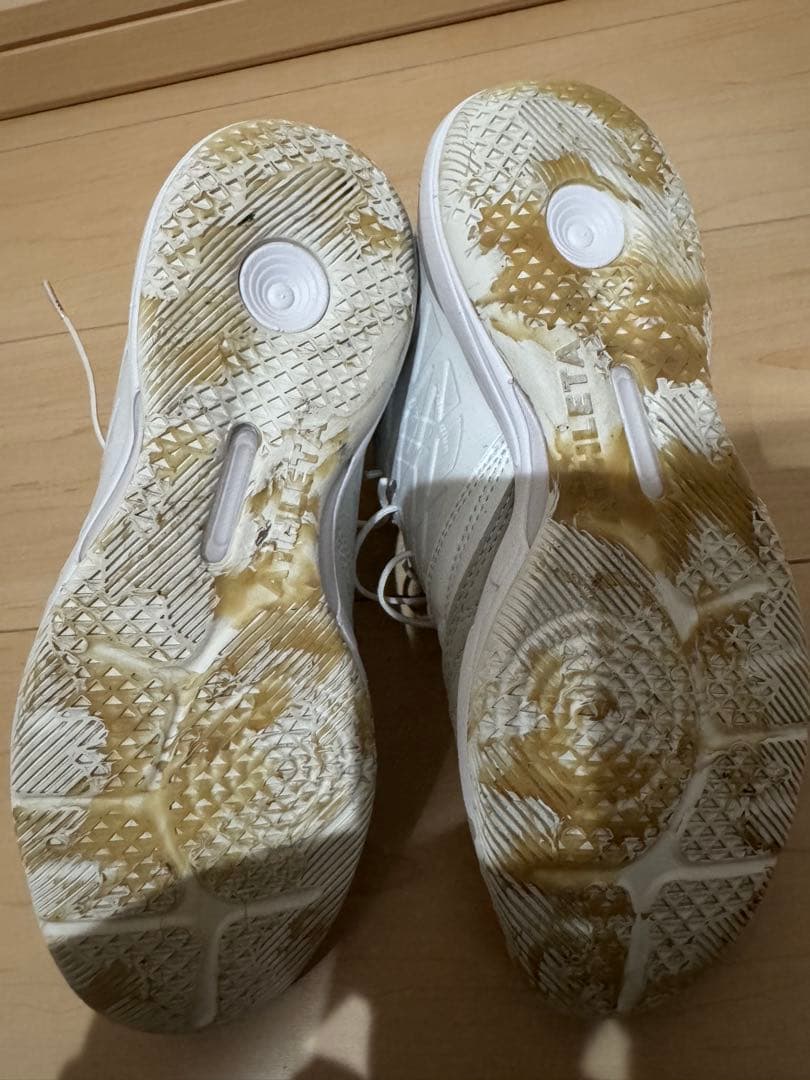 アスレタ フットサルシューズ A002 原宿店限定