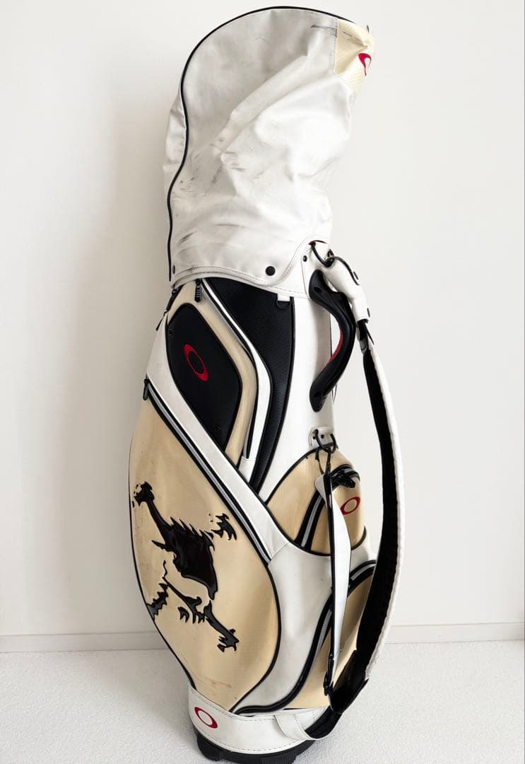 ゴルフバッグ　キャディバッグ　オークリー　ホワイト