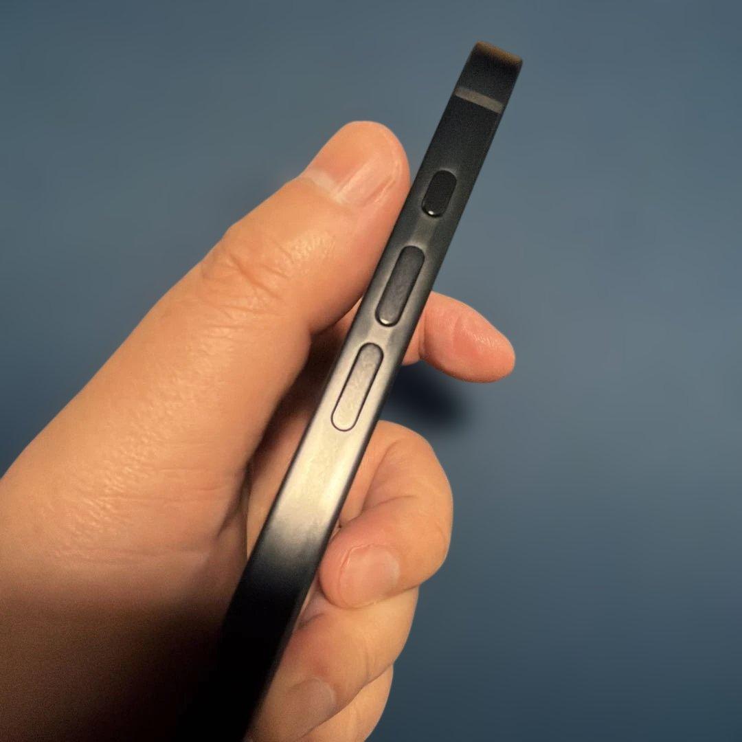 Apple iPhone16e ブラック 128GB