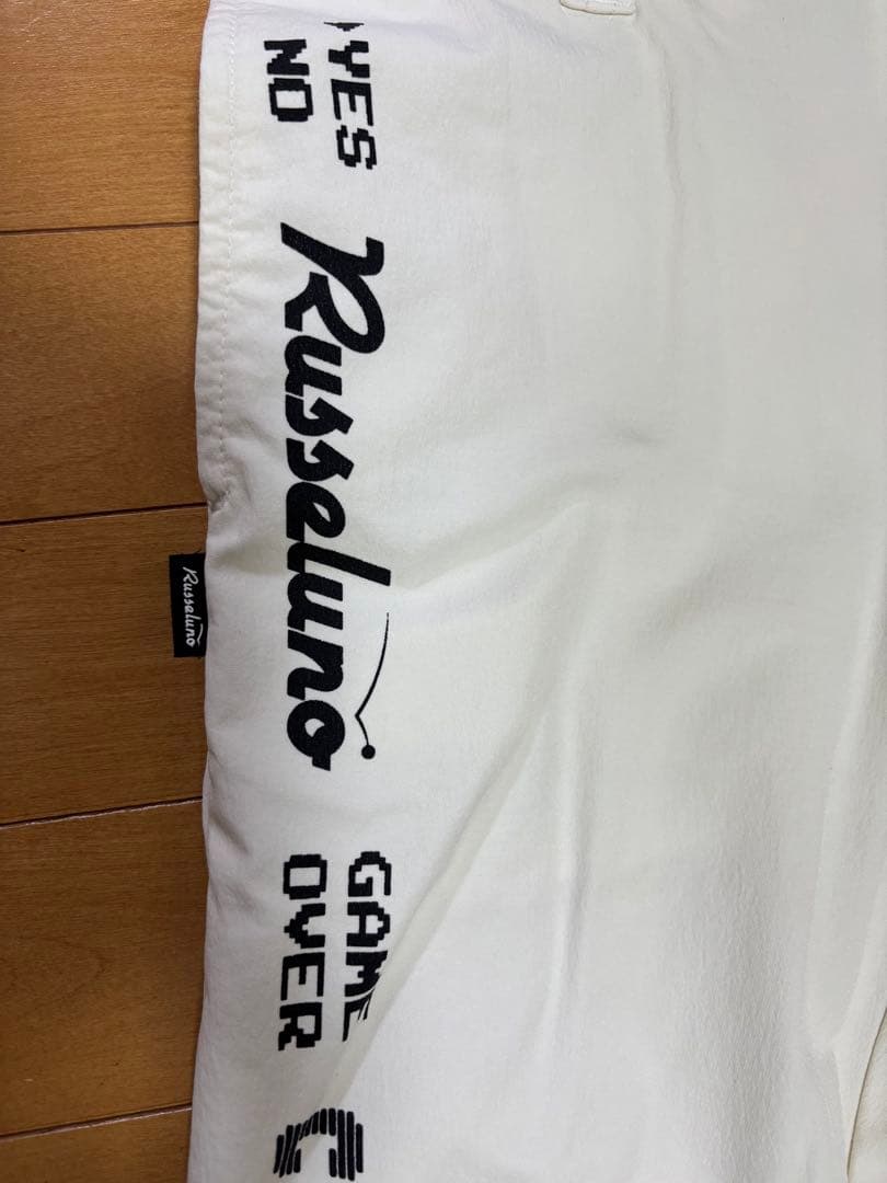 Russeluno ホワイトパンツ プリント入り