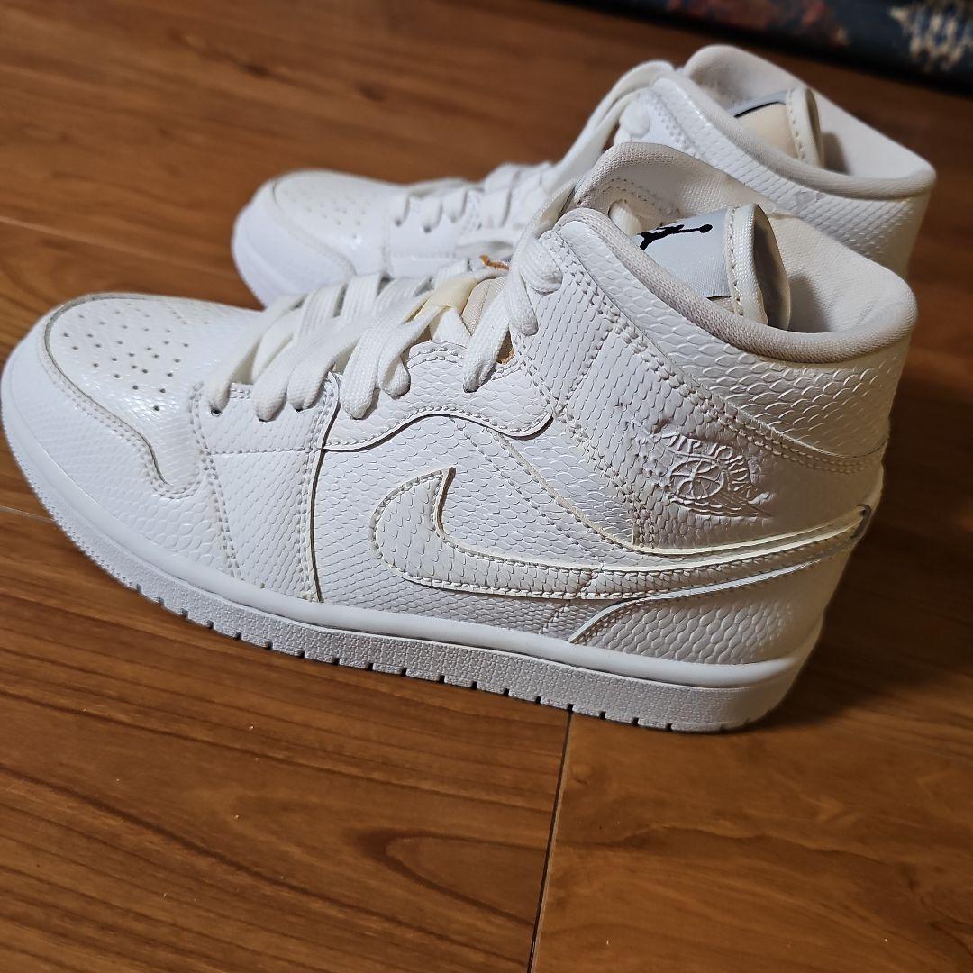 Nike Air Jordan 1 Mid ホワイト