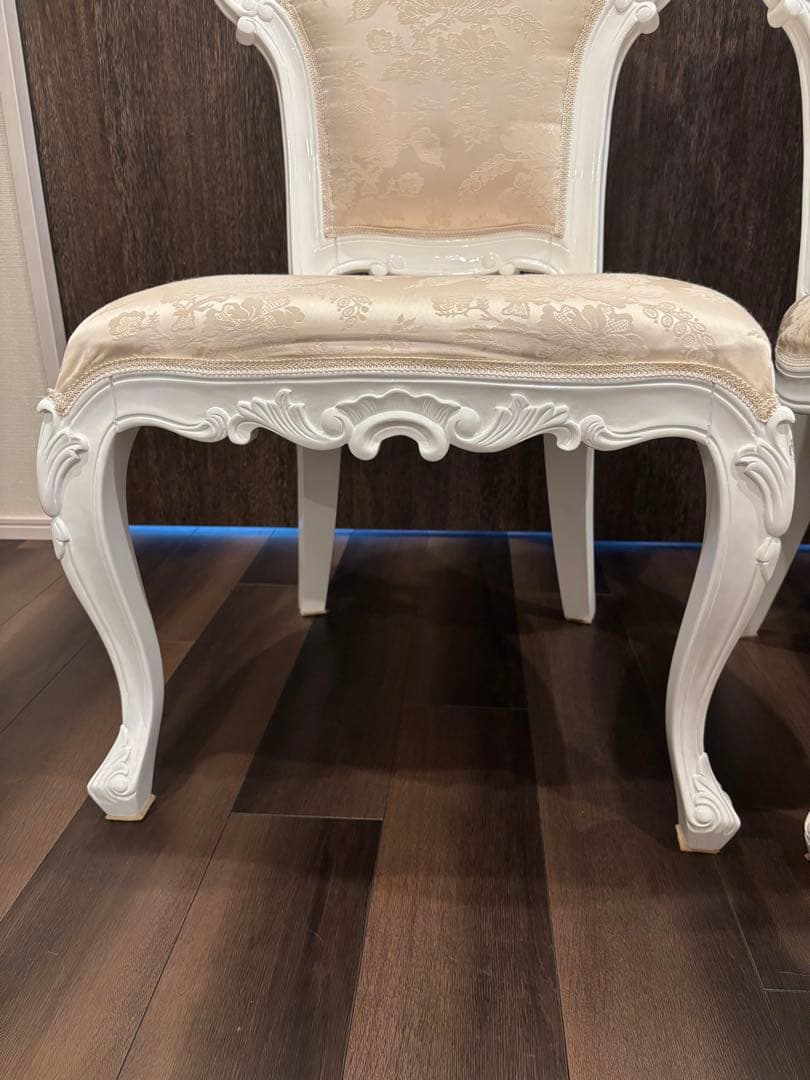 ダイニングチェア　ホワイト　ビバリーヒルズ　猫脚　ロココ家具　2脚セット　椅子