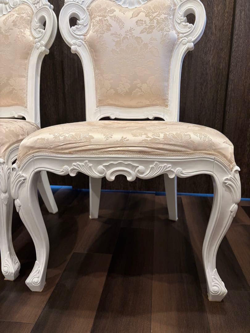 ダイニングチェア　ホワイト　ビバリーヒルズ　猫脚　ロココ家具　2脚セット　椅子