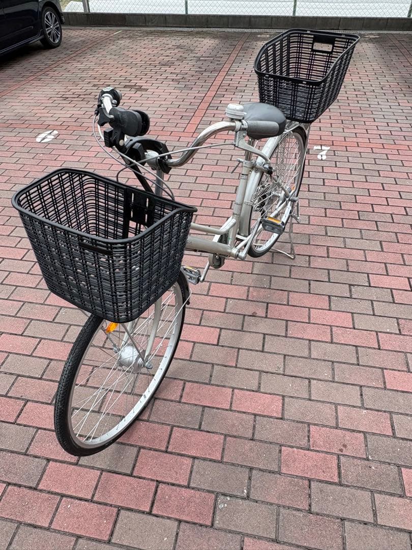 つー(在庫確認、)さん専用 前後籠付きAR変速付きシルバー 軽快車(26