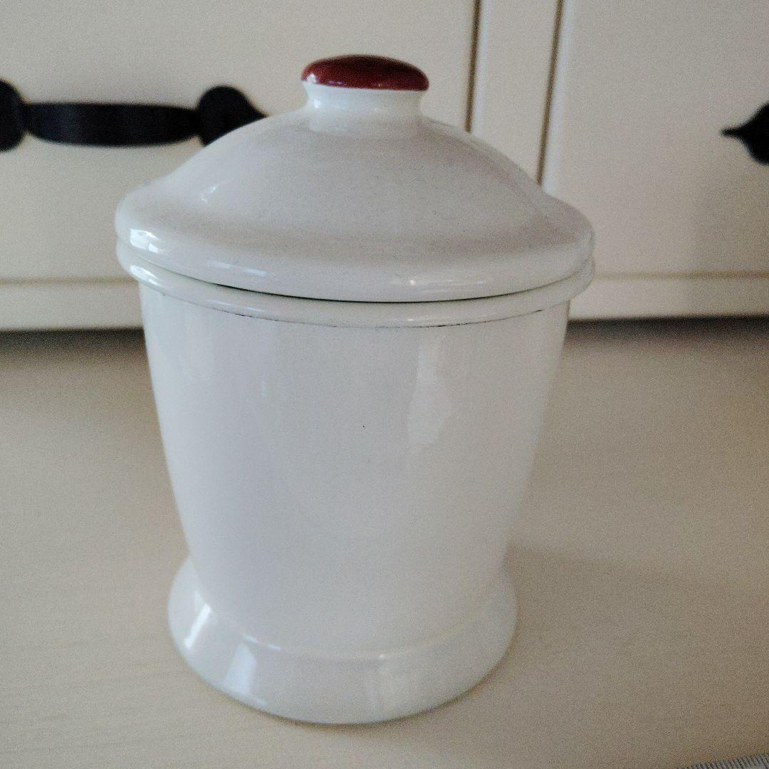 マニーローズ　 形がかわいいホーローキャニスター2個セット