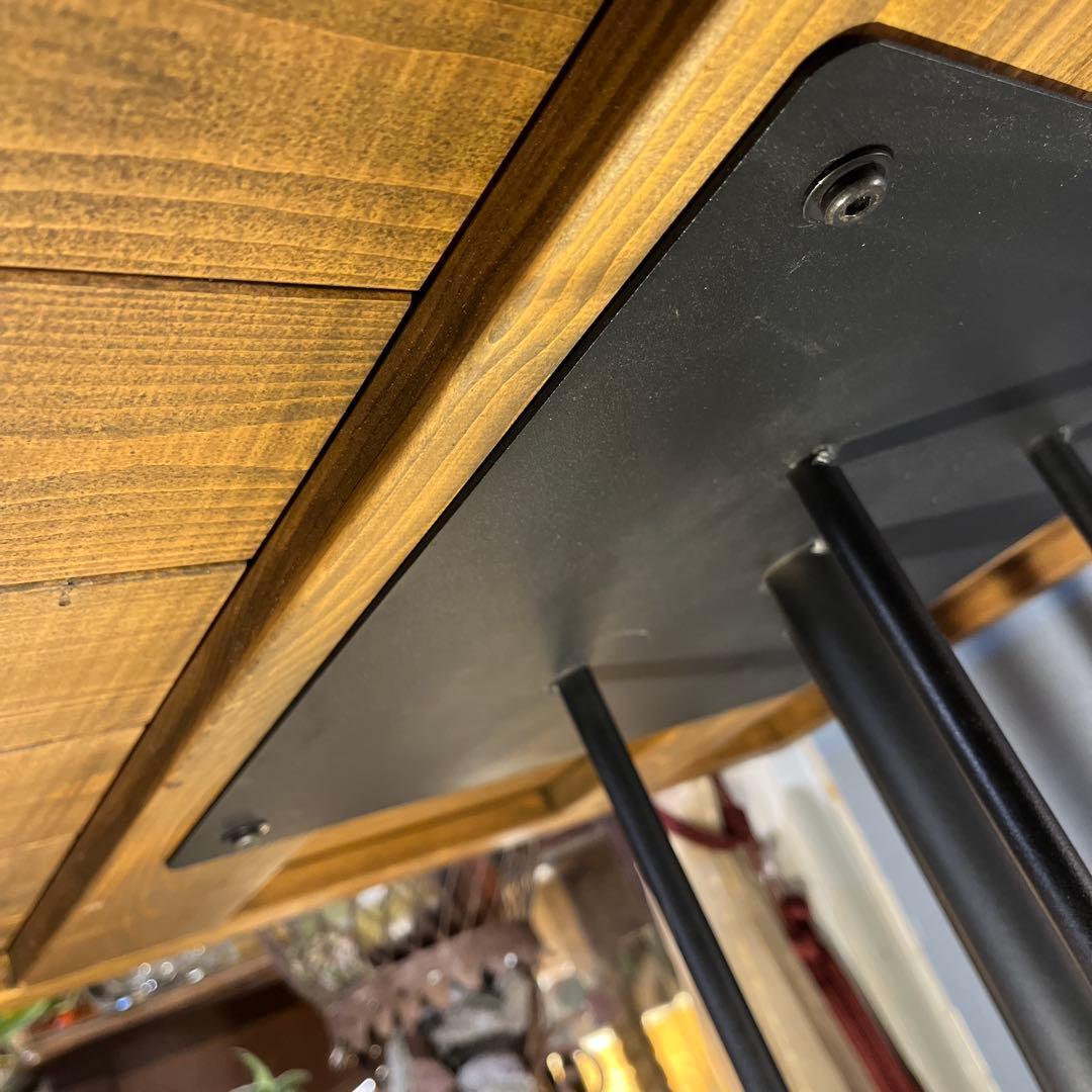 インダストリアル系　ヴィンテージ　オールドパイン　コンパクトダイニングテーブル