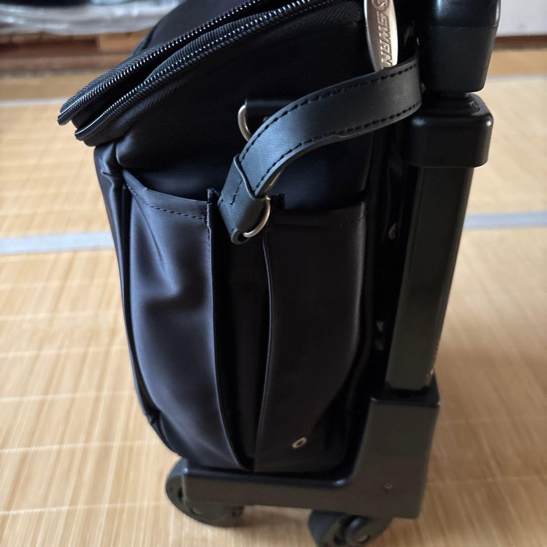 歩行を助ける美品スワニーキャリーバッグ