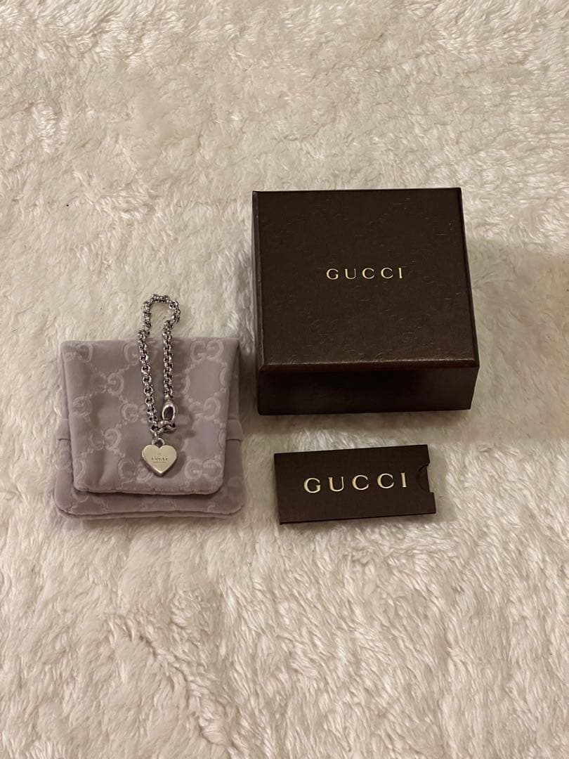 GUCCI グッチ　シルバー ハート　ブレスレット